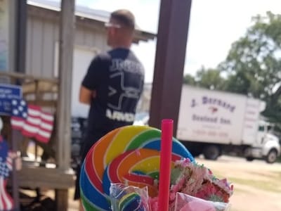 Bayou Snowball & Sandwiches