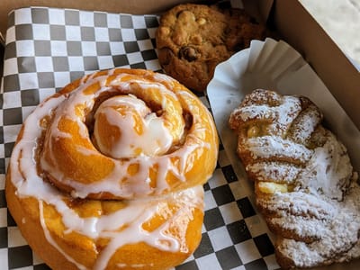 Bear Moon Bakery Cafe