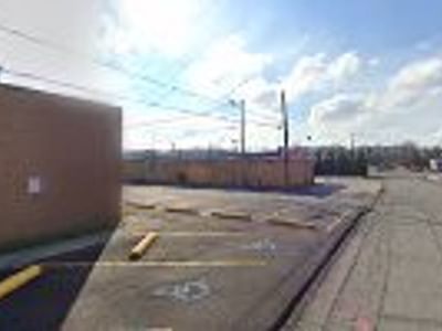 Becca Lynns Parlor LLC