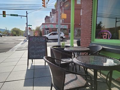 Benchwarmer's Coffee & Doughnuts