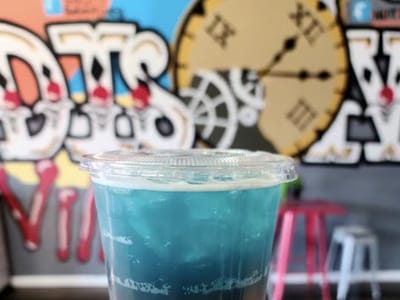 BG BUBBLES TEAS & SHAKES