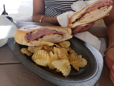 Bici Lineal Coffee Shop & Co