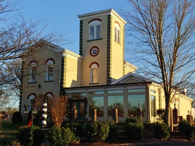 Bistro 562 & Coffee House