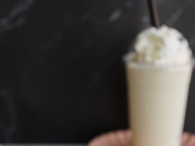 Bizy Dips Bakery & Coffee Shop - Portland, IN