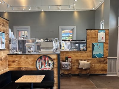 Black Cap Coffee & Bakery -lattes-sandwiches-lunch-breakfast-croissant