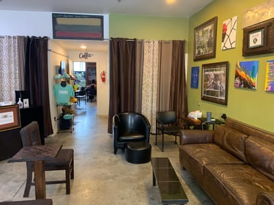 Black Wall Street Liquid Lounge