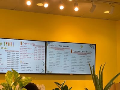 blossom juicy bar( Fairfield mall)