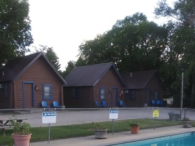 Blue Gables Motel and Coffee Bar