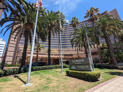 Bluestone Lane Long Beach Coffee Shop