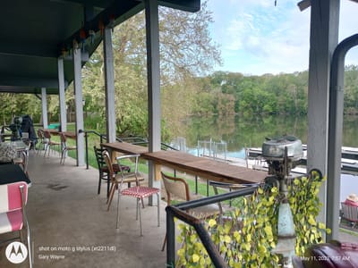 Bobber's Cafe at Shadyside Bait & Tackle