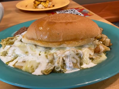 Bolillo's Cafe Central