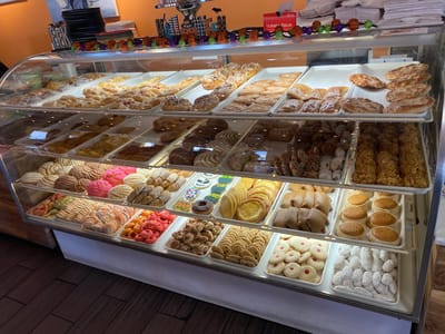 Bolillo's Cafe Central