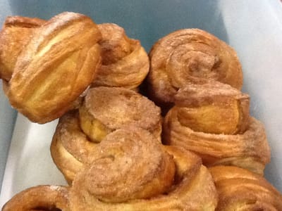 Bon appétit crêpes croissants & more