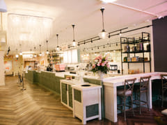 Boudoir Bar Café - Coffee & Treats