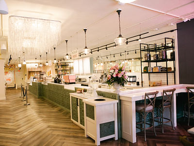 Boudoir Bar Café - Coffee & Treats