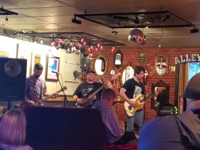 Bourgeois Pig, Casper, WY