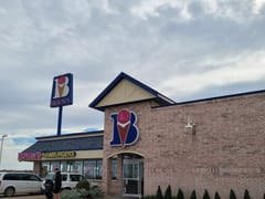 Braum's Ice Cream & Dairy Store