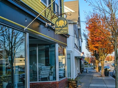 Bread + Roses Bookstore and Café