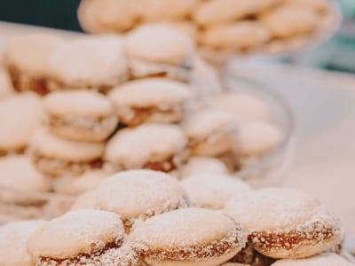 Brewella's Coffee, Crêpes & Collectibles