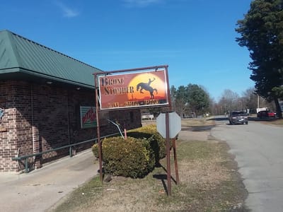 Bronc Stompers Cafe & Pizza.