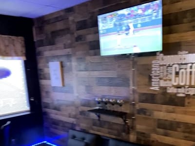 Broskiz Coffee Shop & Lounge LLC