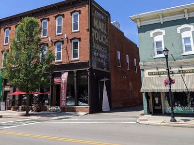 Brumby's Coffeehouse & Pizzeria