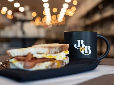 Brushes and Beans Cafe