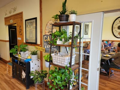 BumbleBee's Cafe Blue Ridge