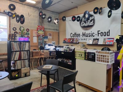Bump 'n Grind Coffee's Analog Market