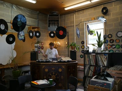 Bump 'n Grind Coffee's Analog Market