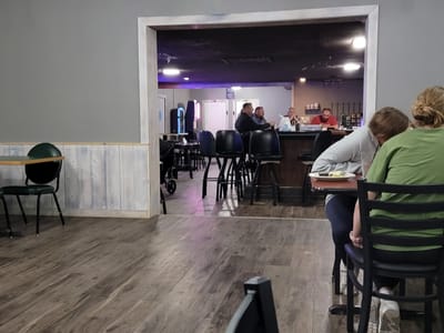 Bunkhouse Cafe-Lounge Pkg Lqr