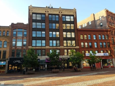 Burke's Perks Cafe and Grill