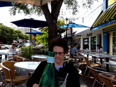 C'est La Vie - Pastries Breakfast & Dinner