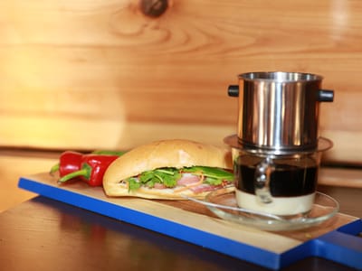 Ca phe Phin - Vietnamese coffee & tea, bubble tea house, bakery.