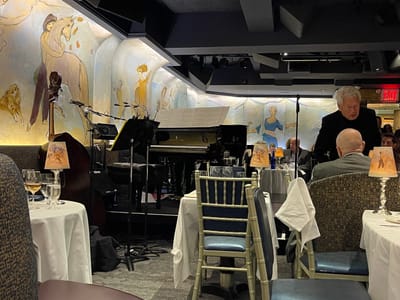 Café Carlyle