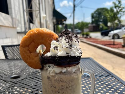 Café con Leche Coffee & Bakery