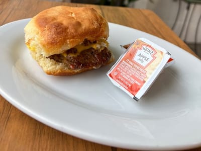 Café con Leche Coffee & Bakery