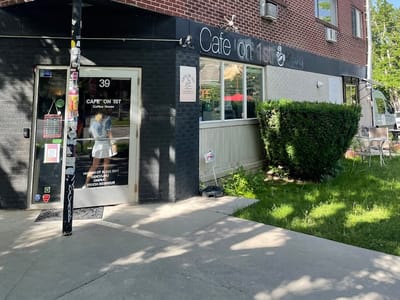 Café on 1st