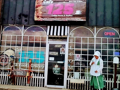 Cafe 125 & Cook's Country Grocery Store (Topplez Corporation)