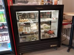 Cafe 31 & 1st Street Market