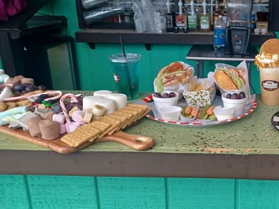 Cafe 912 By The Espresso Base + Lil Mint Trailer