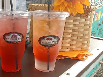 Cafe 912 By The Espresso Base + Lil Mint Trailer