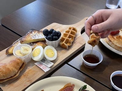 Cafe at The Crossing