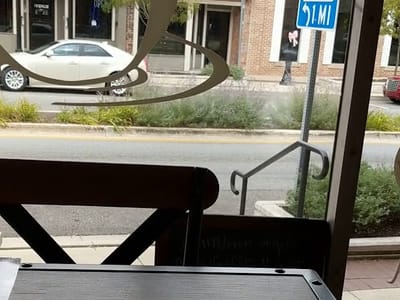 Caleo • Friends and Coffee