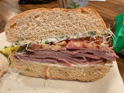 Cally's Cafe & Coffee