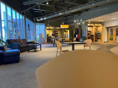 Capstone Cafe & Bookstore