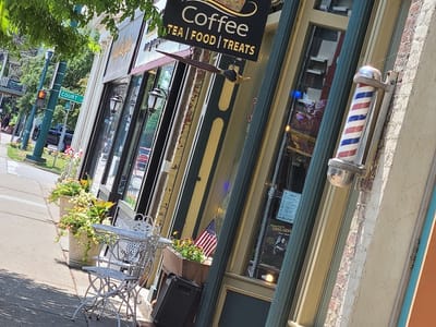 Carol's Coffee And Art Bar