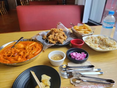 치킨 펍 앤 카페 Chicken Pub & Cafe