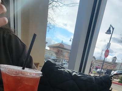 Chill Tea and Coffee - Streets of Brentwood