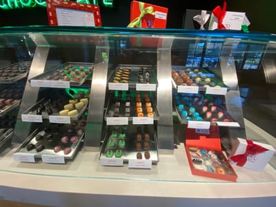 ChocMo Chocolatier & Café